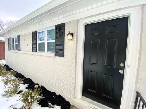 5702 Tall Oaks Dr, Milford, OH 45150-2526