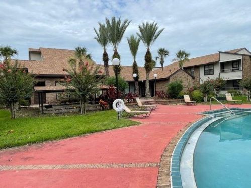 4633 Cason Cove Dr, Orlando FL  32811-6623 exterior