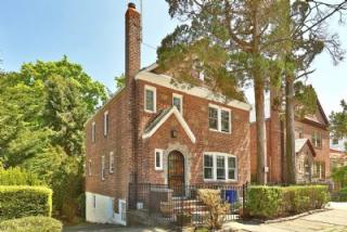 5838 Tyndall Ave, Bronx, NY 10471-2108