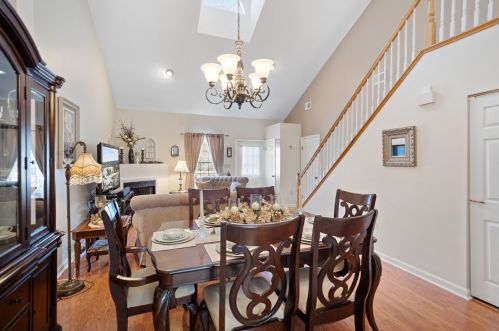 7044 Clubview Dr, Bridgeville PA  15017-1097 exterior