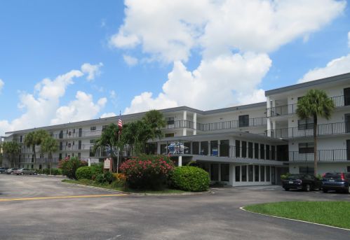9233 8th St, Boca Raton, FL 33428-6805