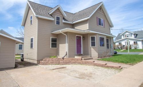 800 12th Ave, Hammond WI  54002-9322 exterior