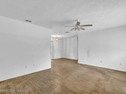 1875 10th St, Vero Beach, FL 32962-5378