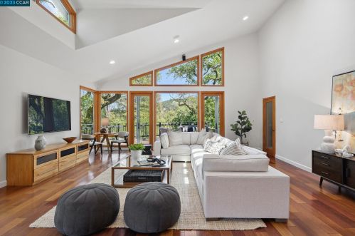 8 Fern Way, Orinda CA  94563-3810 exterior