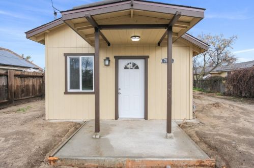 7104 Center St, Winton CA  95388-9394 exterior