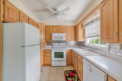 112 Alpen Strasse, Latrobe, PA 15650-3401
