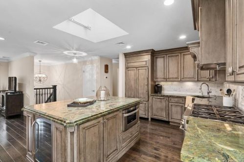 239 Davis Ave, White Plains NY  10605-3213 exterior