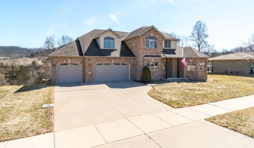 5230 Creekside Pl, La Crosse WI  54601-2296 exterior