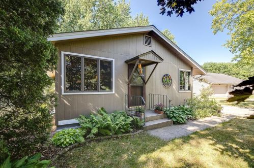 1716 Harrison Ct, Waterford MN  55057-3004 exterior