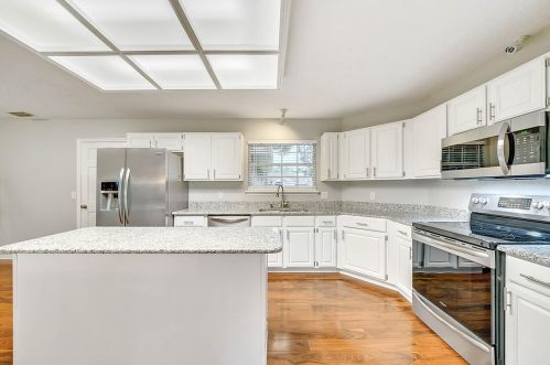 111 Pne Vly Ct, De Bary FL 32713-2302 exterior