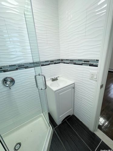 10459 214th St, Jamaica NY  11429-1542 exterior