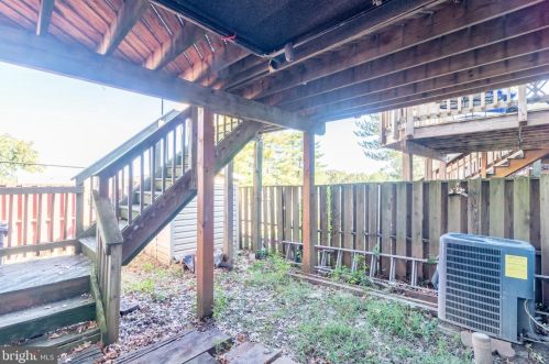 2943 Wetherburn Ct, Woodbridge VA  22191-4631 exterior