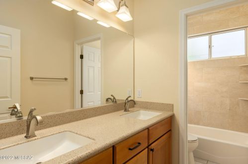 300 Hidden Quail Dr, Tucson AZ  85704-6940 exterior