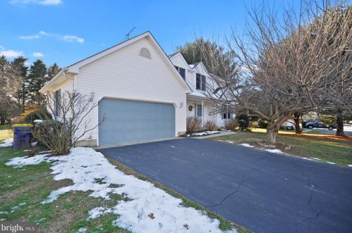 14 Huntington Cir, Dover, DE 19904-9611