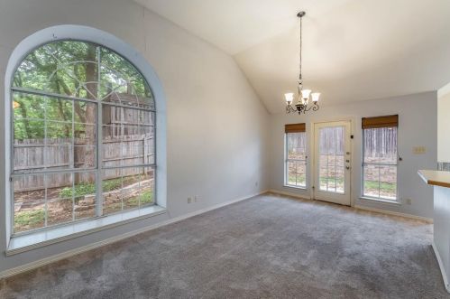 2320 Clermont Ln, Denton, TX 76205-8169