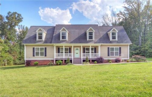 1616 Iron Works Rd, Reidsville, NC 27320-9514