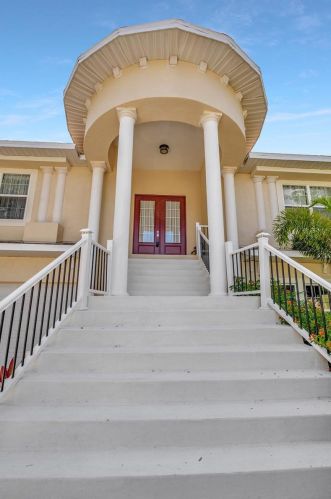 1040 Pointe Alexis Dr, Tarpon Springs FL  34689-7119 exterior