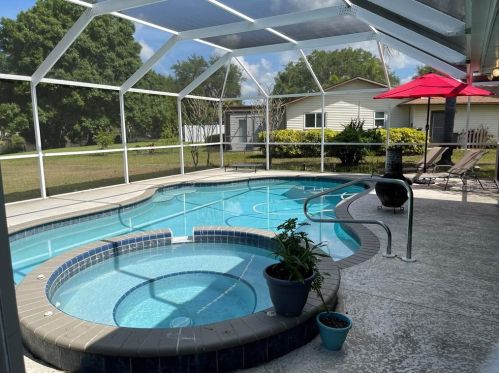2157 Lakewood Dr, Nokomis, FL 34275-3526