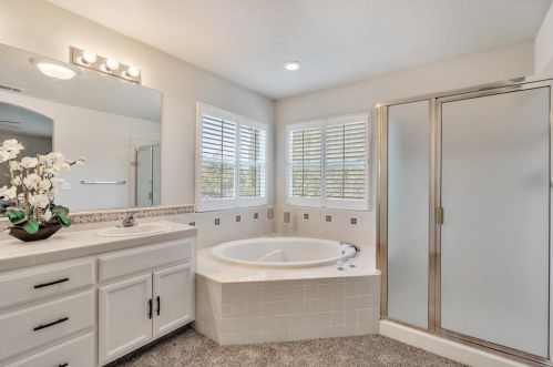 1710 Humboldt Ct, Los Banos CA  93635-5392 exterior