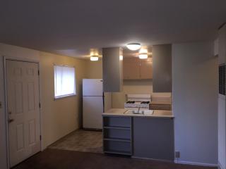 8502 Berkeley Ave, Lakewood WA  98498-2066 exterior