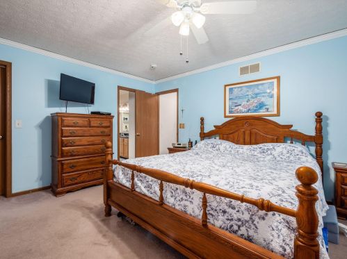 576 Scioto Meadows Blvd, Darbydale OH  43123-8660 exterior