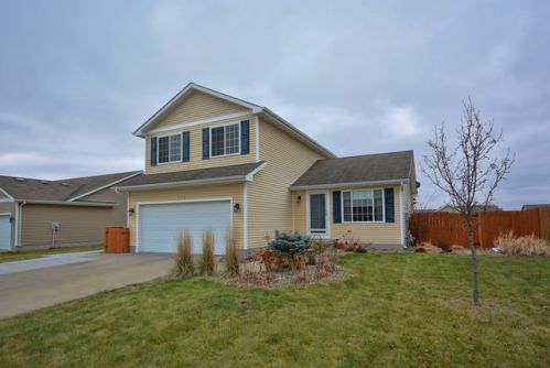 526 27th St, Ivy, IA 50009-8908