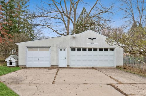 1869 Birmingham St, Saint Paul, MN 55109-4407