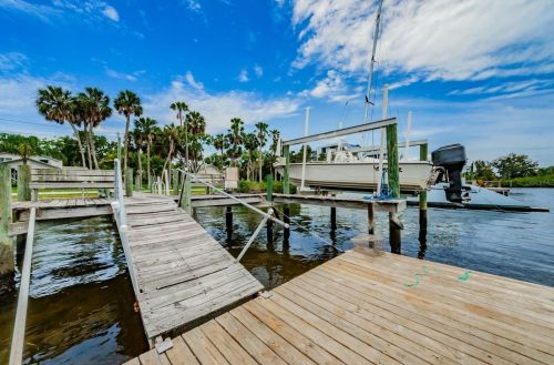 4832 Sunset Blvd, Port Richey FL  34668-6443 exterior