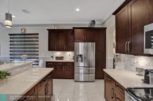 13451 21st St, Hollywood FL  33027-2671 exterior