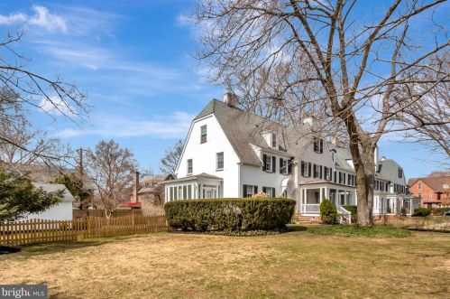 701 Nottingham Rd, Wilmington, DE 19805-2810