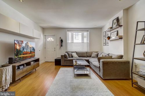 1820 Manton St, Philadelphia PA  19146-2923 exterior