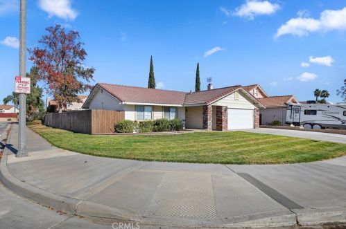8774 Sandhill Dr, Riverside, CA 92508-3132