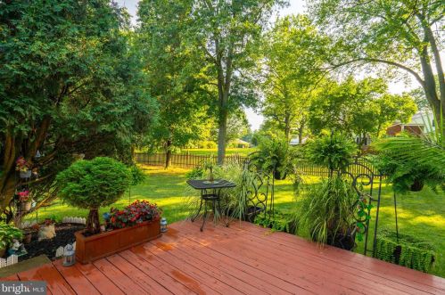 293 Stormfield Dr, Harleysville PA  19438-2330 exterior