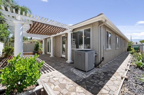 147 Tijeras Crk, Beaumont CA  92223-7308 exterior