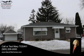 128 Gruenwald Ave, Neenah, WI 54956-2211
