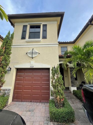 3328 91st Ter, Hialeah FL  33018-2009 exterior