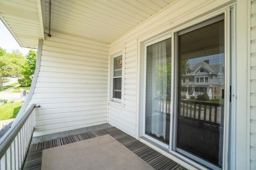 524 Pennsylvania Ave, Oakmont PA  15139-1561 exterior