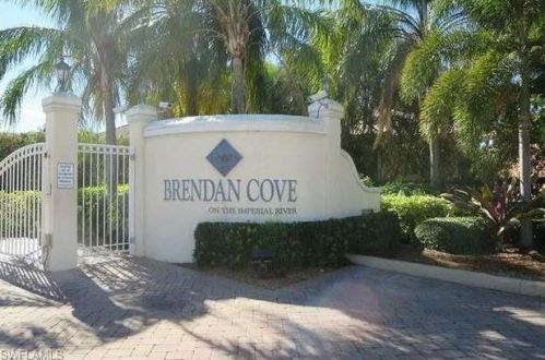 9161 Brendan Lake Ct, Bonita Springs, FL 34135-4354