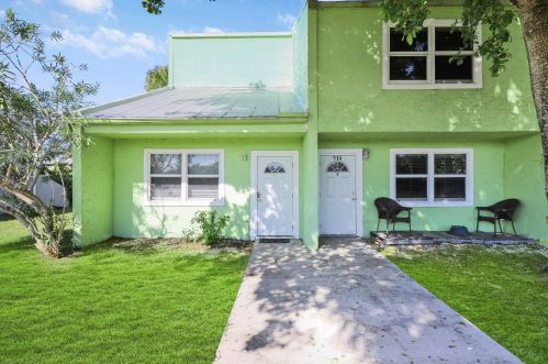 914 Shorewinds, Fort Pierce FL 34949-1537 exterior