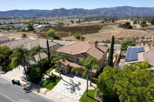 35265 El Diamante Dr, Wildomar CA  92595-7860 exterior