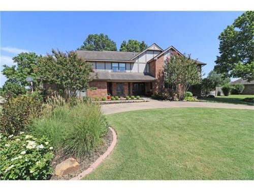 3200 Camelot Dr, Bartlesville, OK 74006-5807