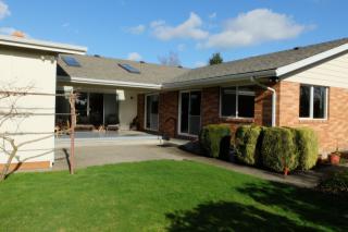 744 17th St, Mcminnville, OR 97128-2818