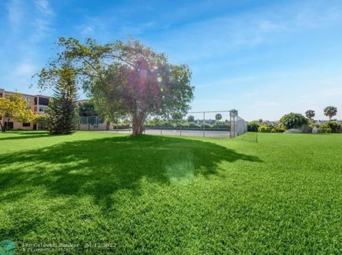 9370 8th St, Boca Raton FL  33428-6824 exterior