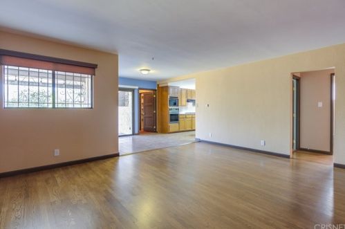 529 215th St, Long Beach, CA 90745-1930
