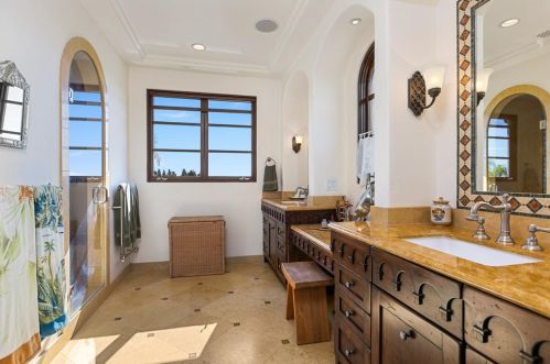 5320 Ivafern Ln, La Canada CA  91011-2811 exterior