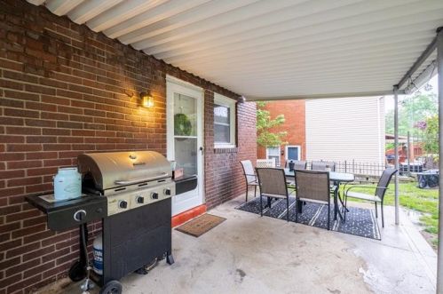 932 Goldenrod St, Whitaker PA  15120-2939 exterior
