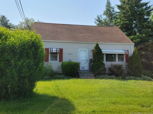 641 New Haven Ave, Milford CT  06460-3621 exterior
