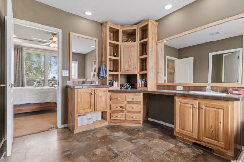 370 St, Ogden UT 84404-4175 exterior