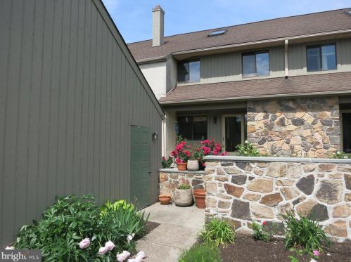 260 Yellow Springs Ct, Yardley, PA 19067-5737