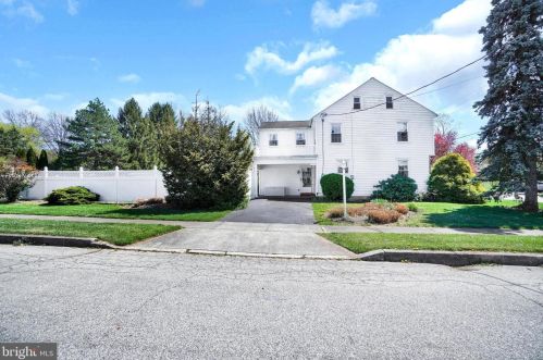 617 Center St, Mount Wolf, PA